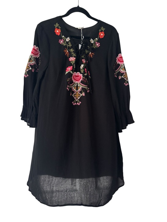 Umgee Dresses & Skirts - Umgee Black Long Sleeve Embroidered Floral Tunic Dress